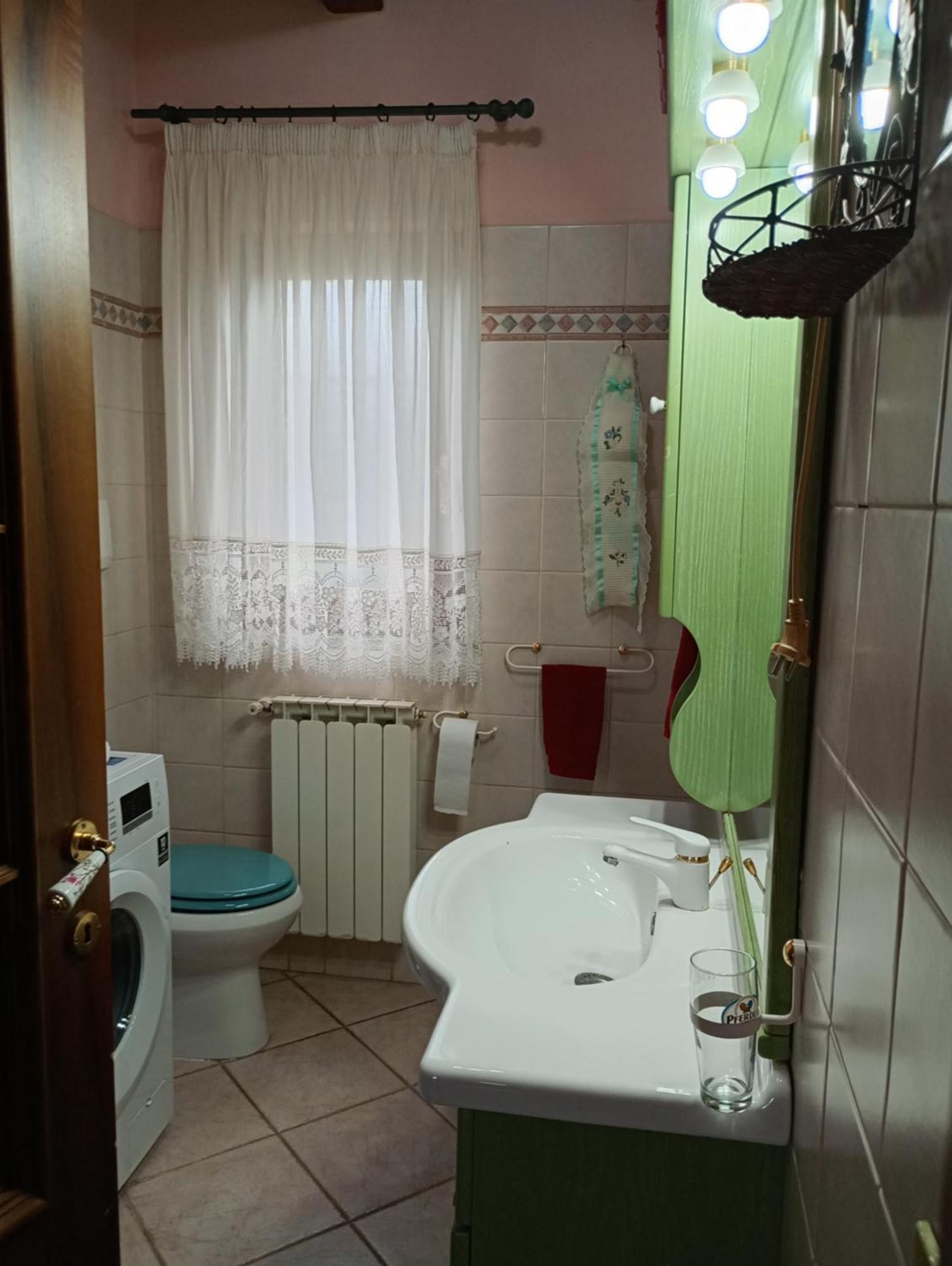 Independent Villa With Private Beach On The Lake Bracciano  Buitenkant foto